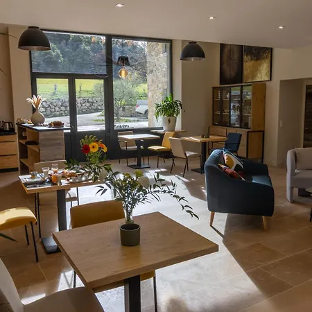 Domaine De Chabanne Bed & Breakfast Crupies